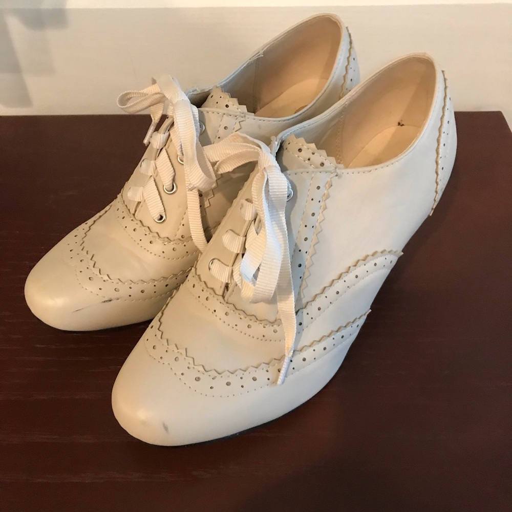 Ivory Oxford style heels